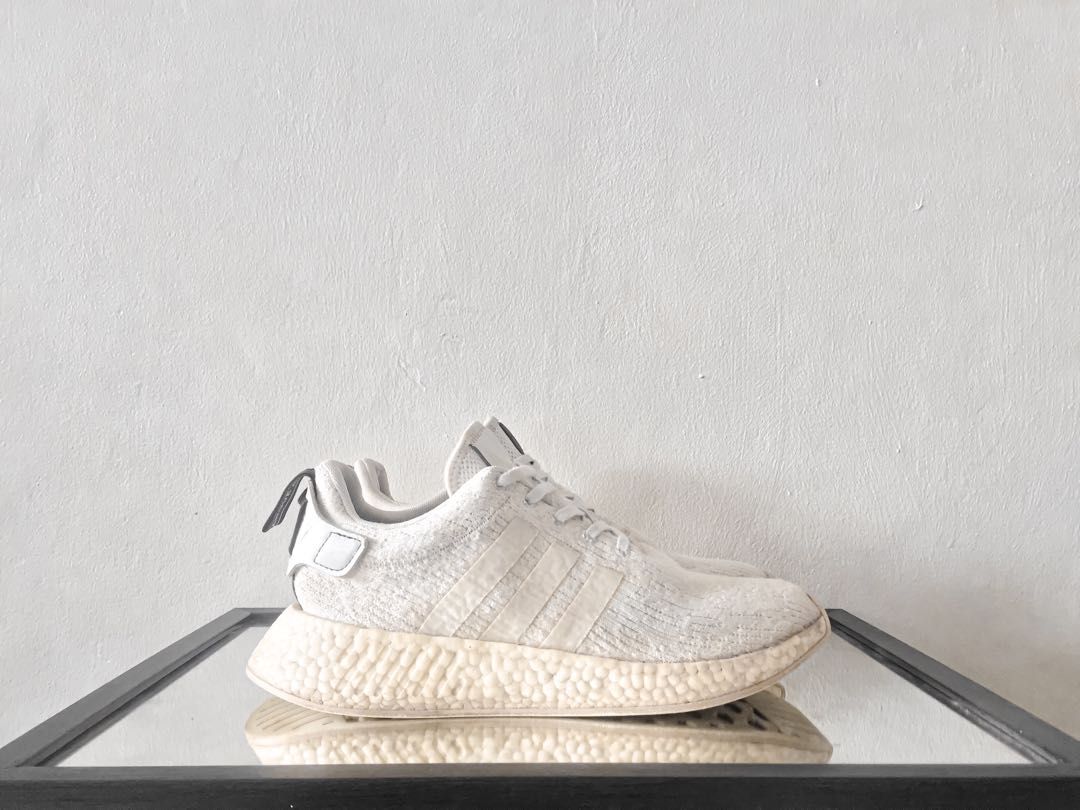 Nmd r2 store crystal white