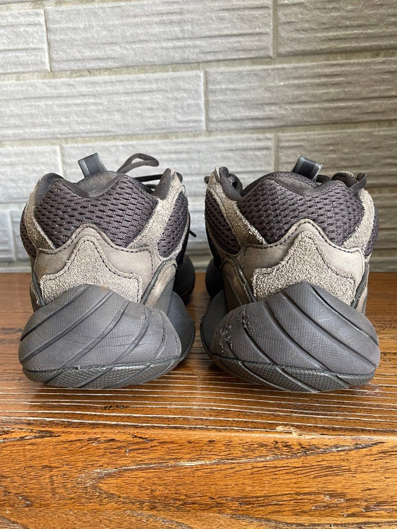 Adidas yeezy 500 炭黑黑US8.5 26.5cm 附原廠盒, 他的時尚, 鞋, 運動鞋