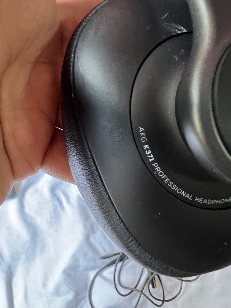 AKG 371, Audio, Headphones & Headsets on Carousell