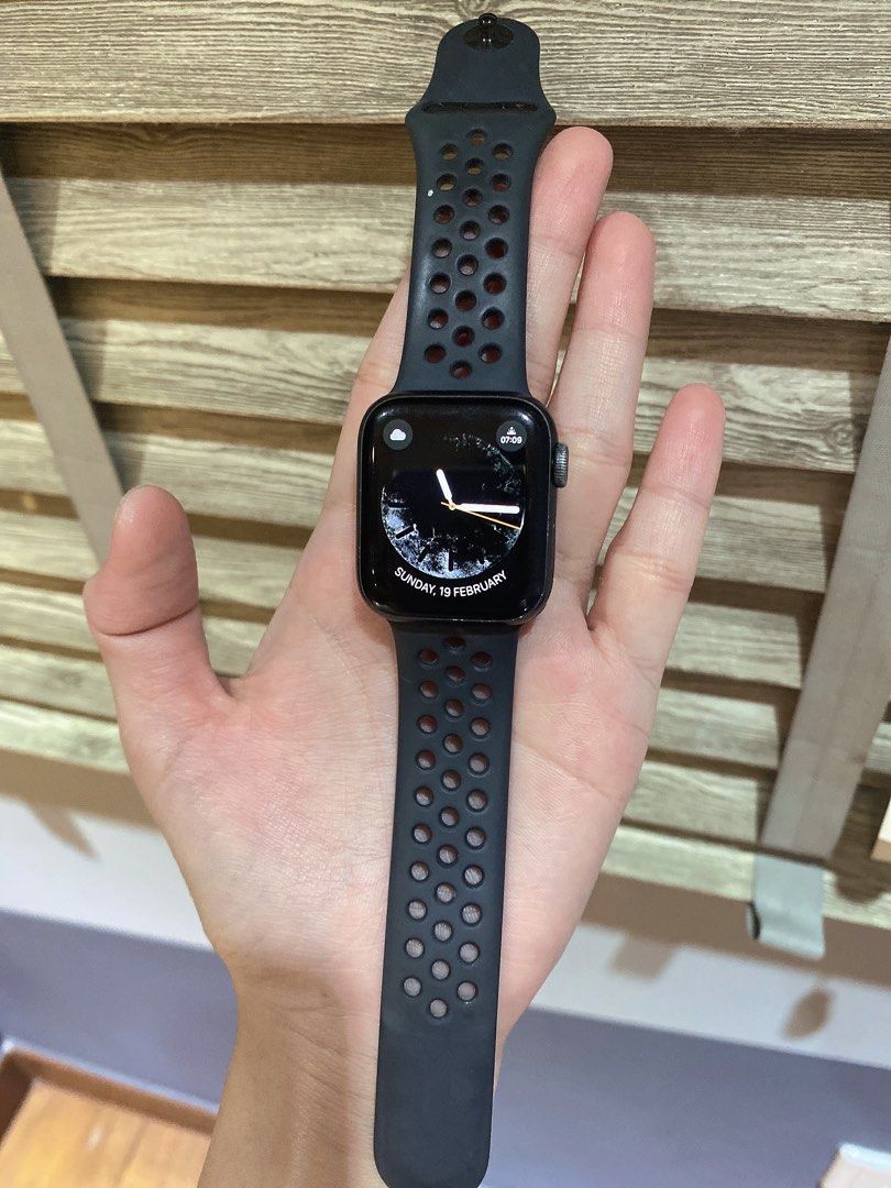 Harga apple watch online nike series 4