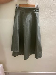 Army green long skirt size M