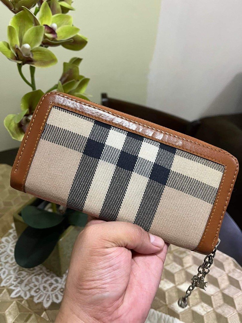 Genuine Vintage Leather Burberry Purse Wallet