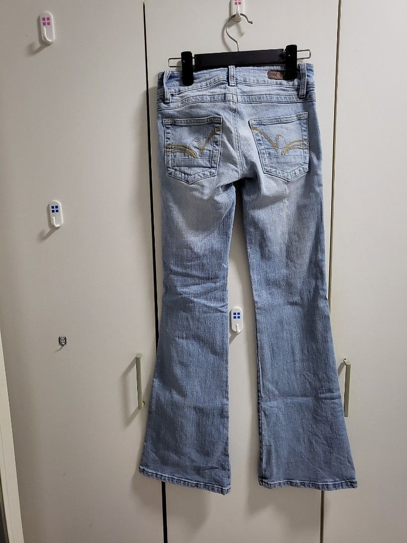 Bell bottom jeans, Women's Fashion, Bottoms, Jeans & Leggings on Carousell