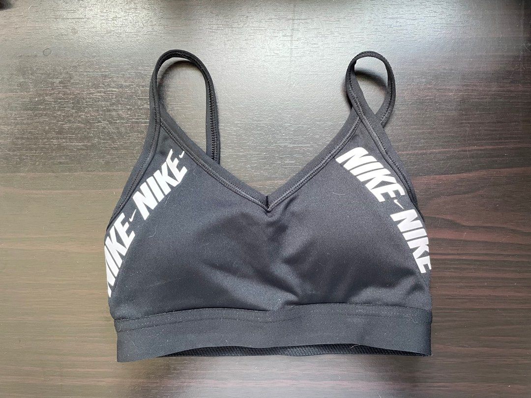 womens black nike sports bra