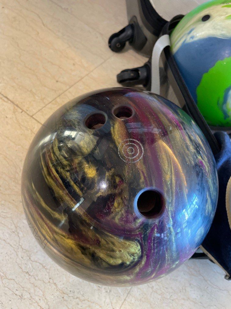 Bowling Ball Smallest Size for Kids (Probably a 6Weight Ball), Sports