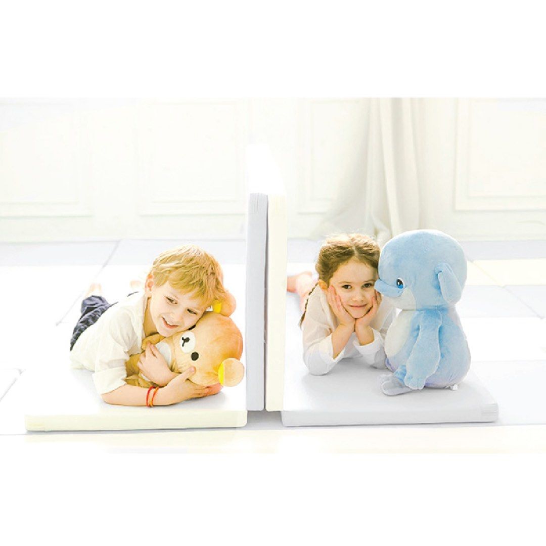 Brand new Playmat Caraz made in Korea, 兒童＆孕婦用品, 兒童傢具, 其他兒童傢具 Carousell
