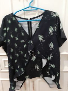(Category: ) located in . Submitted by ishcloset (Listing ID 1216197974, Image 1). Description: .