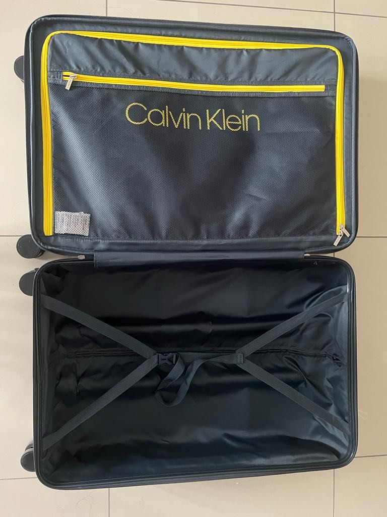 Descubrir 73+ imagen suitcase calvin klein Thptnganamst.edu.vn