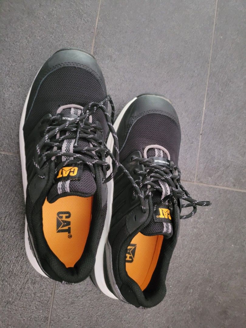 CAT Safety Shoes, Women's Fashion, Footwear, Boots on Carousell