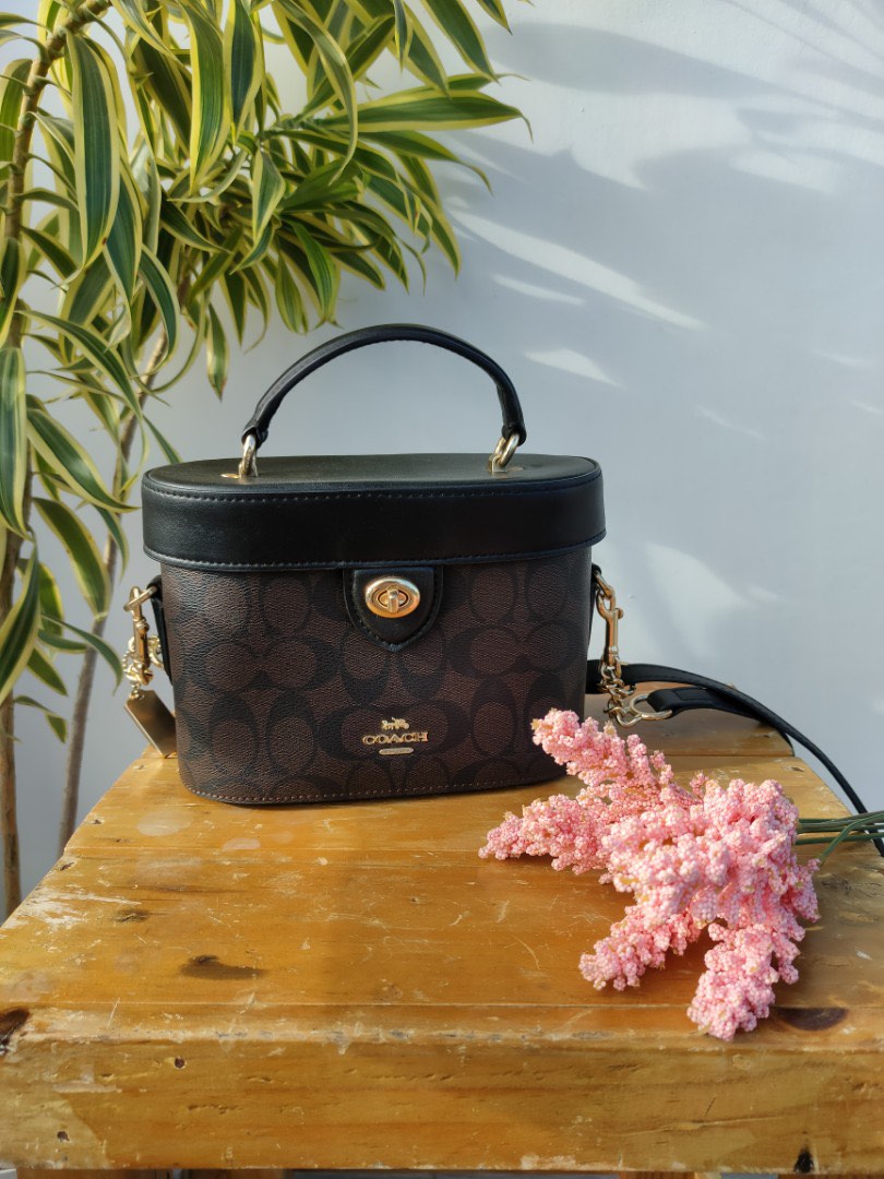 Coach vanity bag top