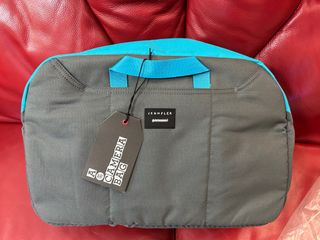 （分類：）位於 。 由 HorsDage 提交（商品編號 1216215540，圖片 1）。簡介： 。