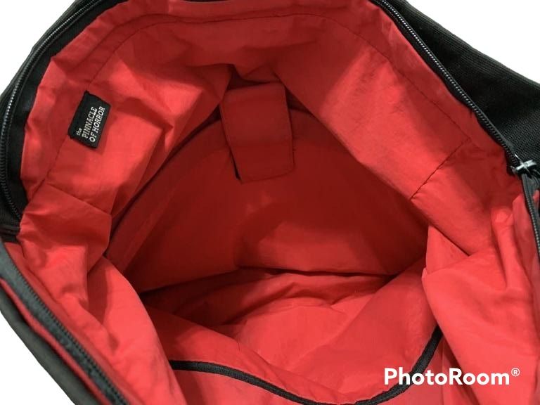 Crumpler Pinnacle of Horror messenger bag, Men's Fashion, Bags, Sling