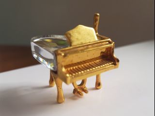 Crystal Figurine Piano
