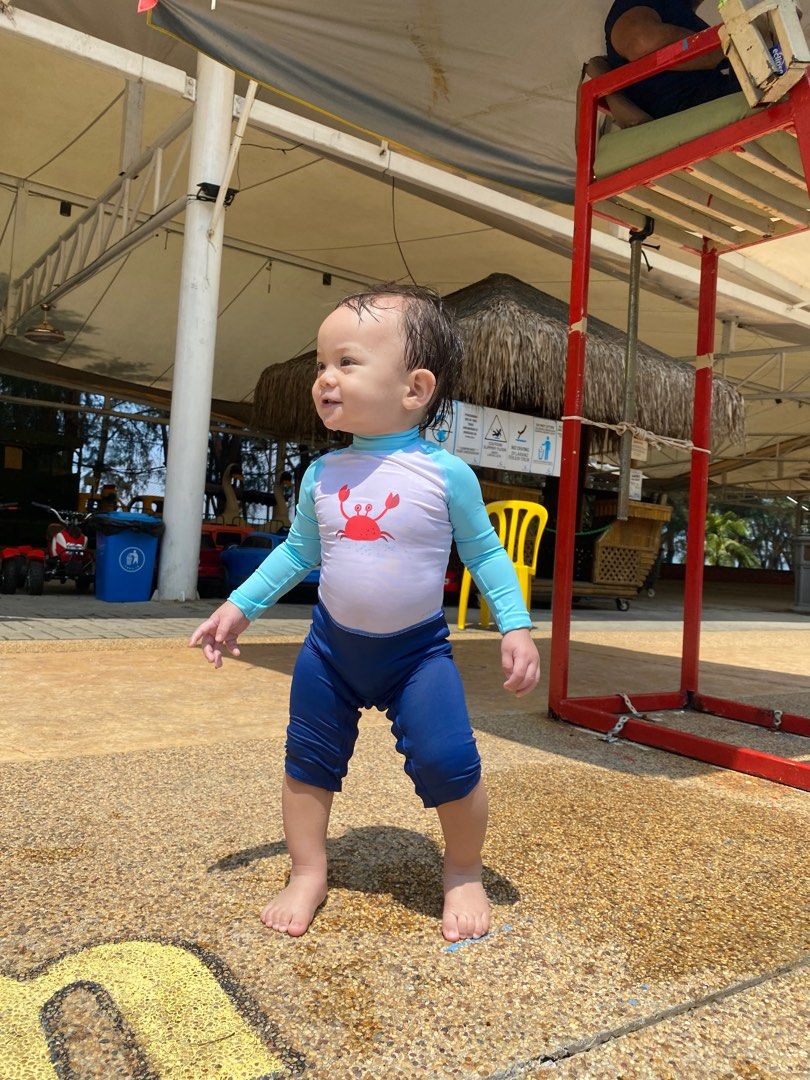 Decathlon baby swimsuit top