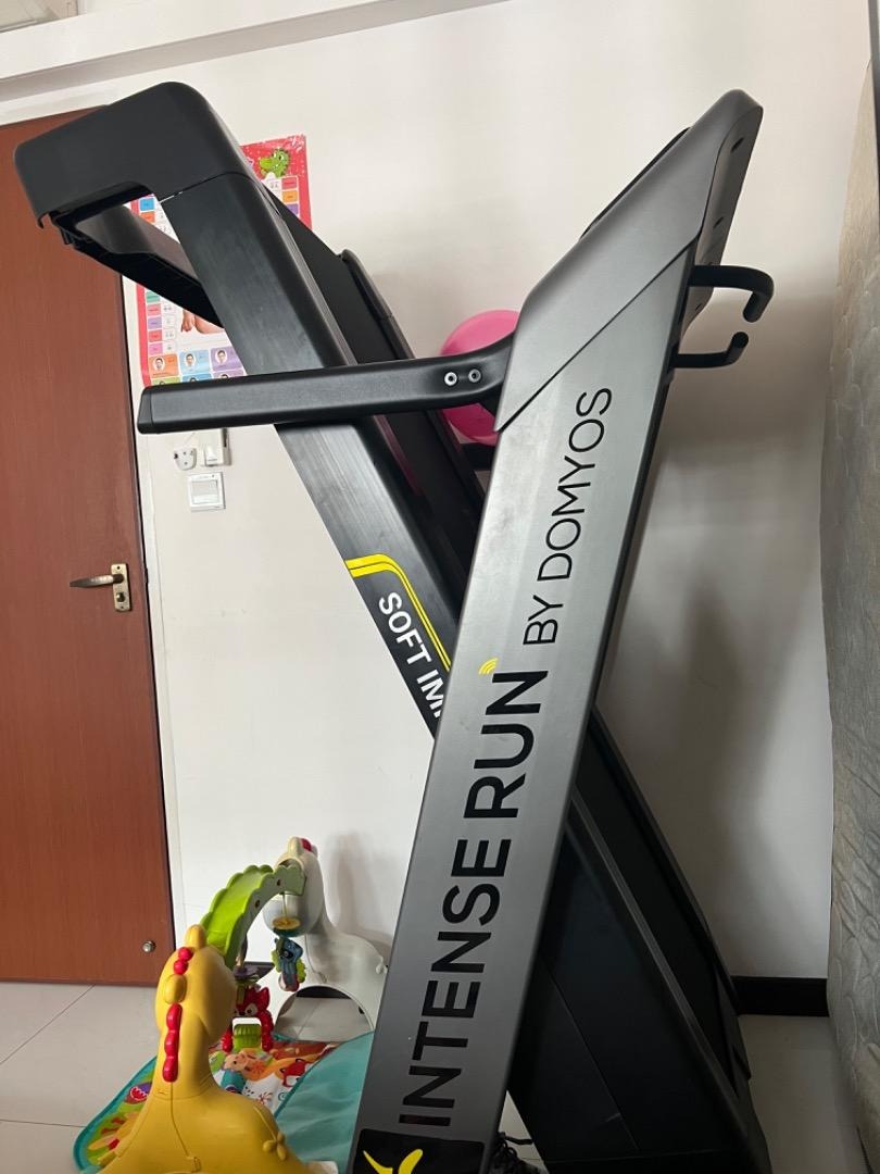 DECATHLON Treadmill Intense Run E Connected DOMYOS