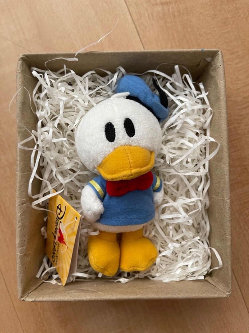 Donald Duck keychain Disneyland, Hobbies & Toys, Memorabilia