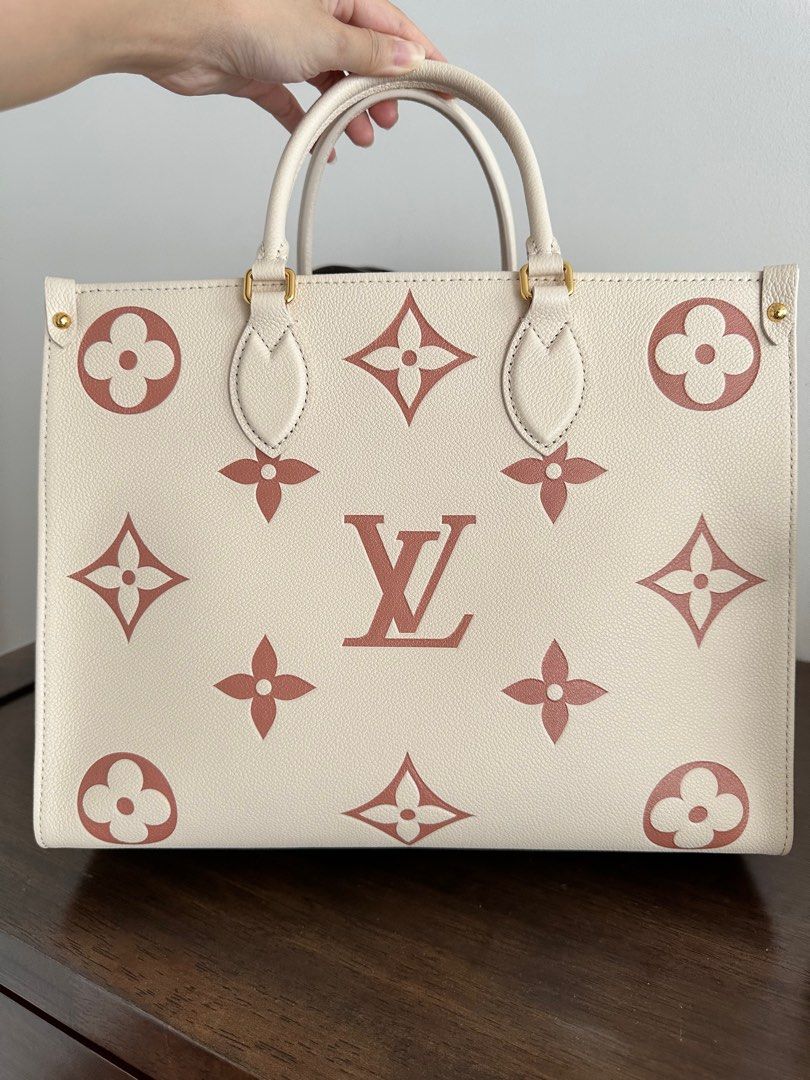 Louis Vuitton® Onthego MM Beige. Size in 2023  Woman bags handbags, Louis  vuitton, Women handbags