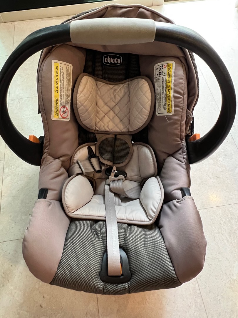 Free keyfit 30 car seat with isofix base, Babies & Kids, Going Out, Car
