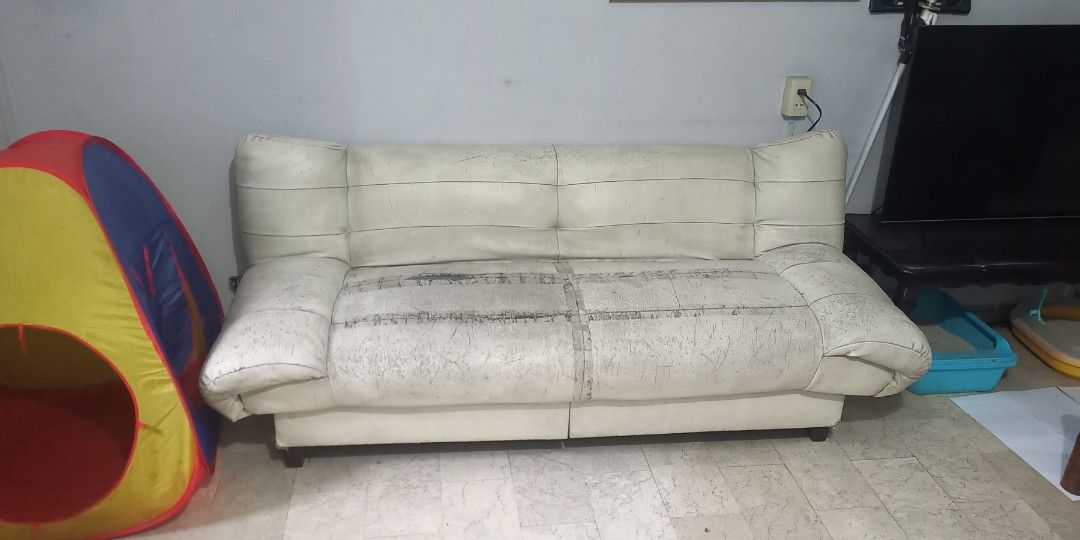 FREE sofa, Furniture & Home Living, Furniture, Sofas on Carousell