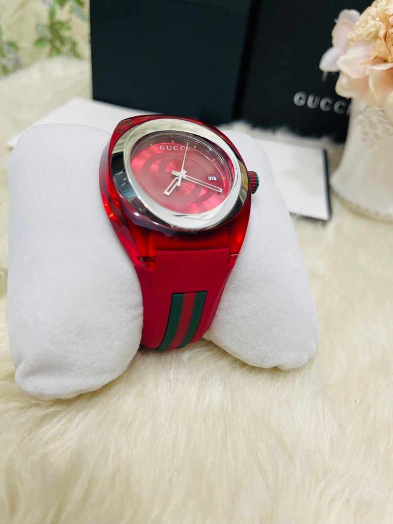 Gucci sync sale watch red