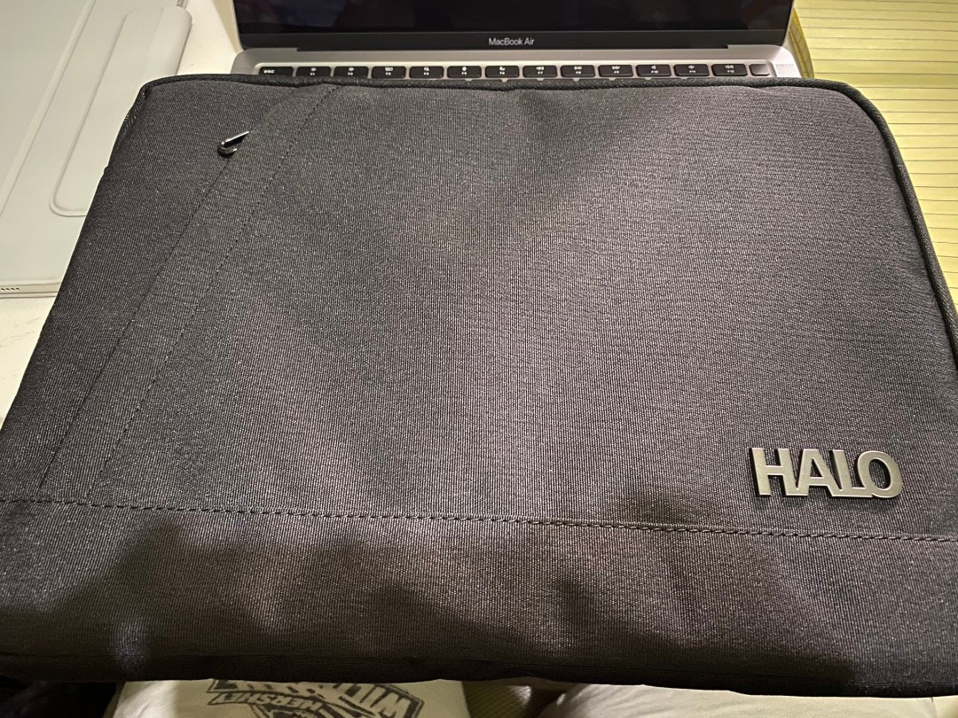 Halo Laptop Pouch 14 inches, Computers & Tech, Parts & Accessories