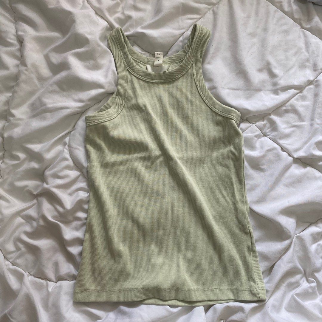 H&M Light Sage Green Tank Top (Category: Sleeveless) located in Muntinlupa City. Submitted by coldbrews (Listing ID 1216207508, Image 1). Description: please read the FULL description before inquiring! size: s condition: brand new! this green tank is a wardrobe essential, the fabric is absolutely soft and stretchy! 🏷️ mop GCash ONLY 📮 shipping from Muntinlupa City via GoGo Express ONLY (Metro Manila rates are ₱80) can do Lalamove for same-day d