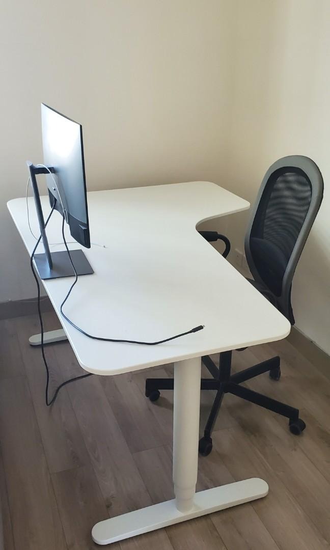 IKEA BEKANT 1.6m Corner Right L Shape Sit/Standing Desk, 傢俬＆家居, 傢俬, 桌子