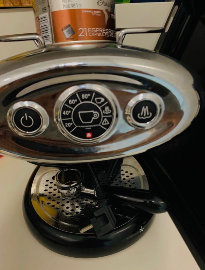 Illy x7.1 coffee machine, TV & Home Appliances, Kitchen Appliances