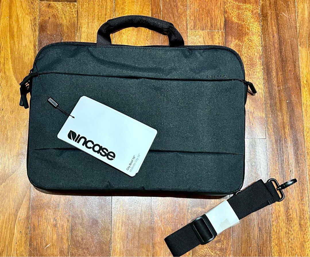 Laptop Incase city brief 15 Messenger bag new