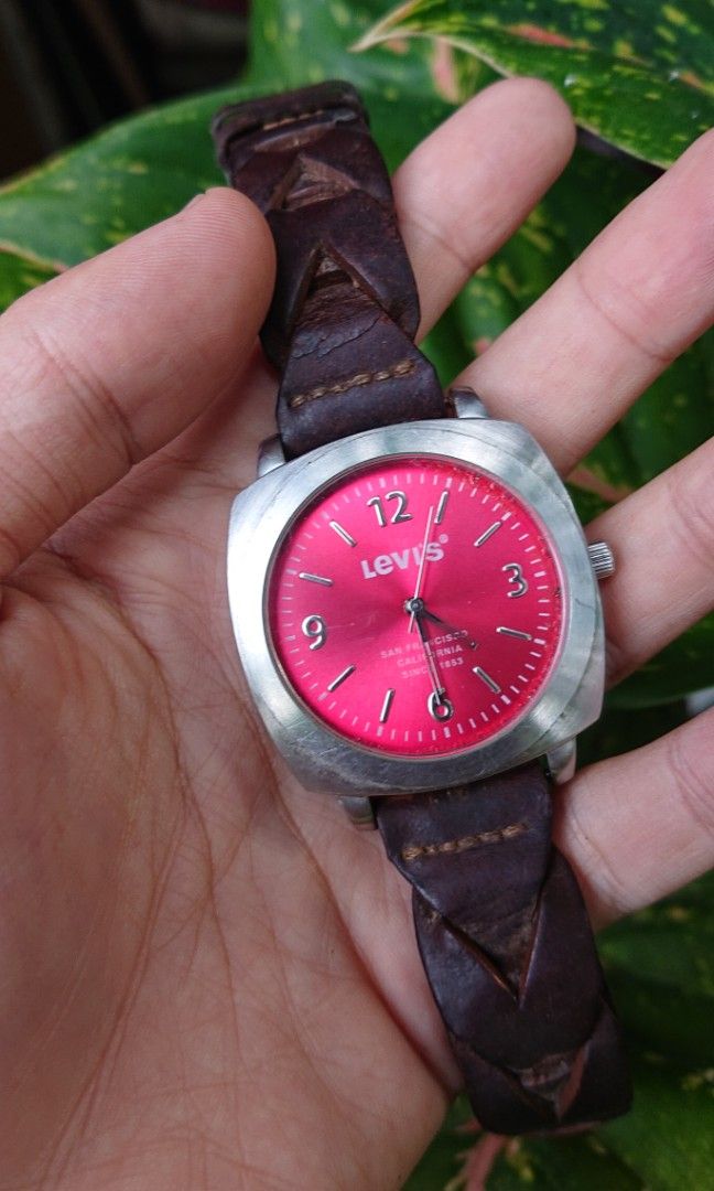 Jam levis hotsell original