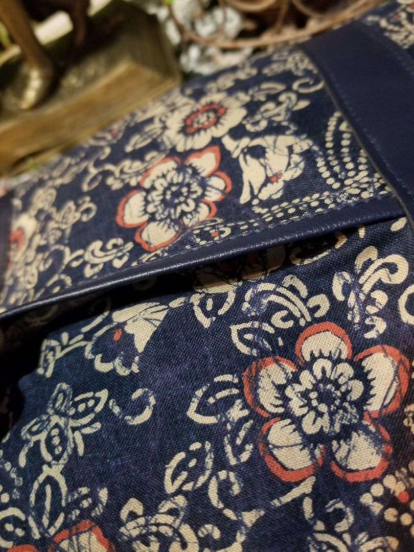 Japan vintage Traditional look tote bag (Category: Tote Bags) located in Kuala Lumpur. Submitted by Reosp1822 (Listing ID 1216205713, Image 3). Description: .
