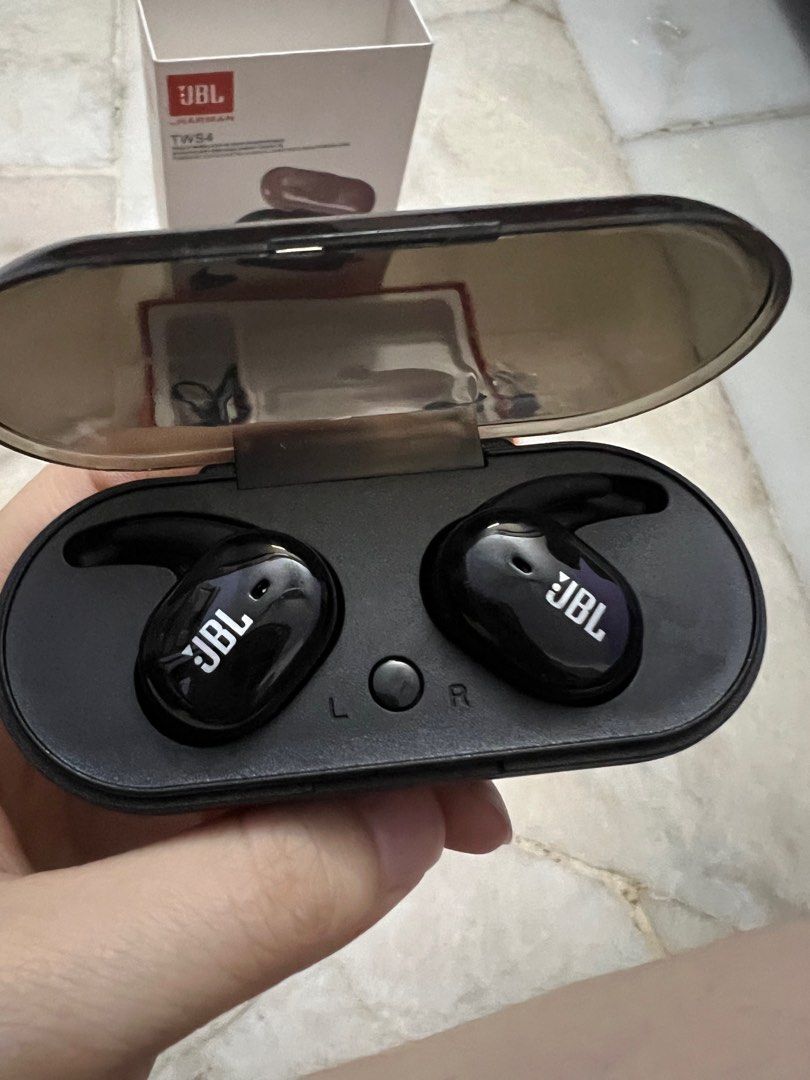 JBL TWS4 wireless Earbuds Audio Earphones on Carousell