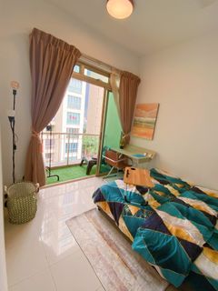 Kembangan MRT: Astoria Park Room w Personal Balcony