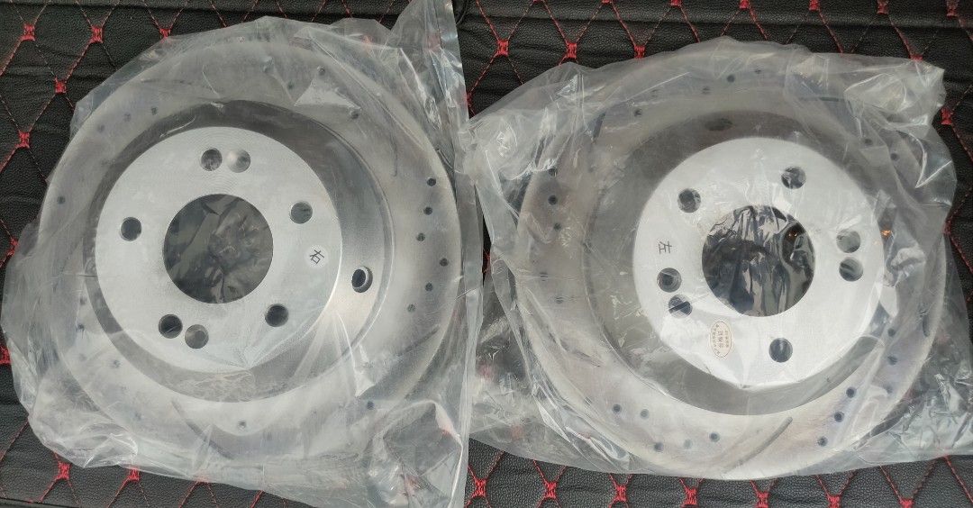 Kia Sorento XM rear disc rotor, Car Accessories, Accessories on Carousell