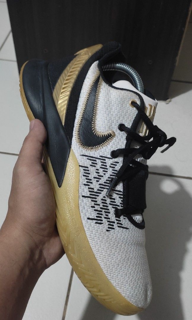 Kyrie flytrap 2 shop white and gold