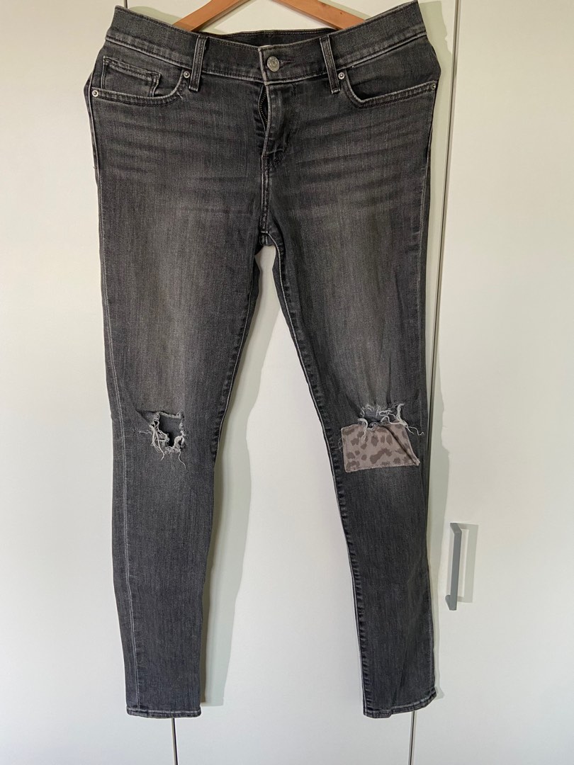 Levi's 711 Ripped Jeans, Women's Fashion, Bottoms, Jeans & Leggings on  Carousell
