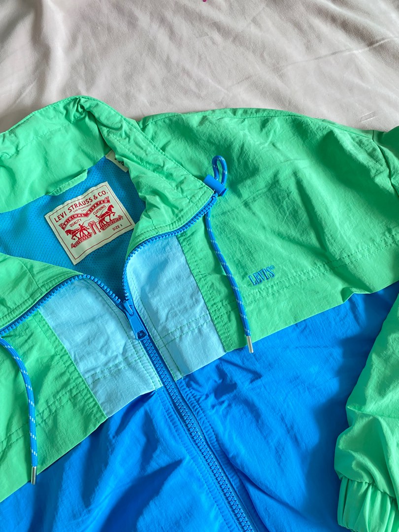 Levi's 2025 celeste windbreaker