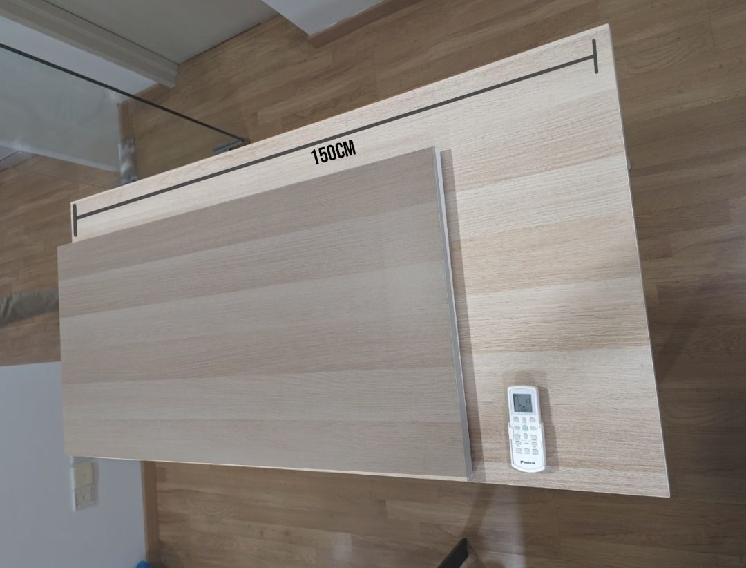 (Like New) IKEA Linnmon/Adils Tabletop / Gaming / Computer Desk / Home