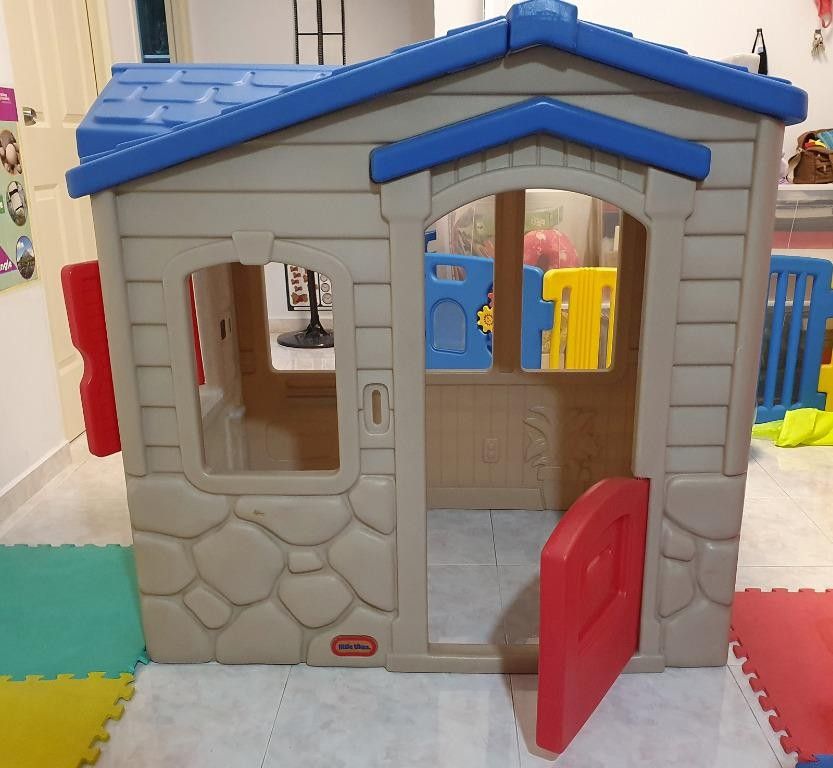 Little tikes house with blue roof store
