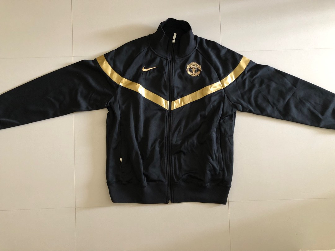 Black and gold nike jacket sales