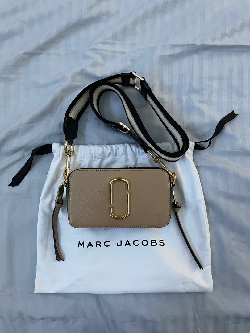 Authentic Marc Jacobs Snapshot Camera Bag, Women's Fashion, Bags