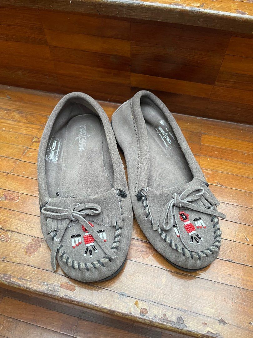 Minnetonka gray moccasins shop