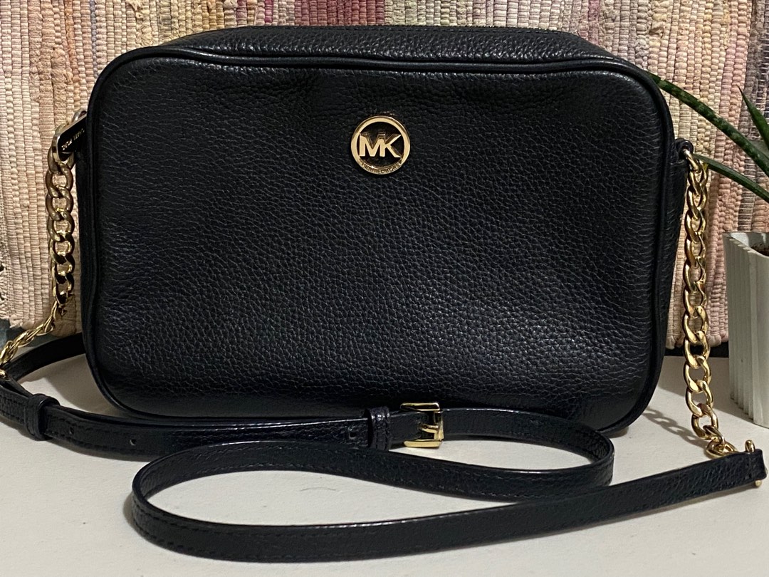 MK sling bag (black) on Carousell