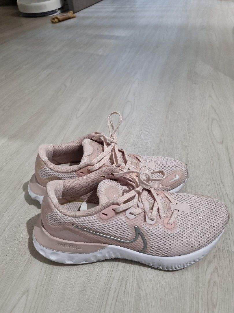 nike renew run barely rose