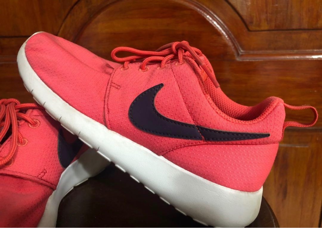 Nike shoes roshe run pink, Women's Fashion, Footwear, Sneakers on Carousell