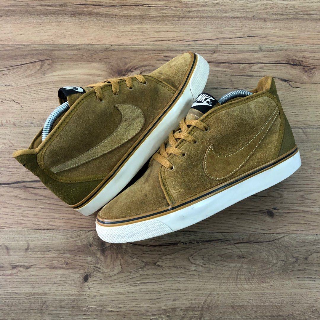 Nike toki shop mid sneaker