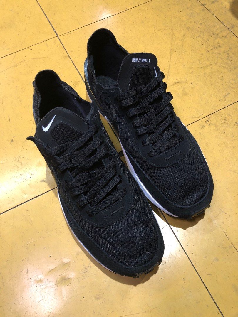 nike waffle one black on feet