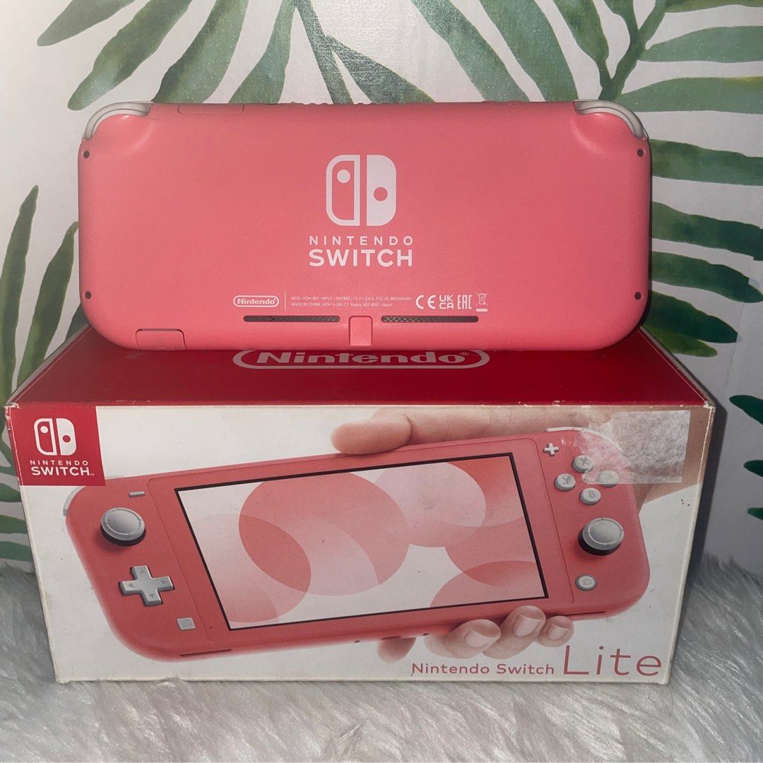 Nintendo Switch Lite with games, Video Gaming, Video Game Consoles