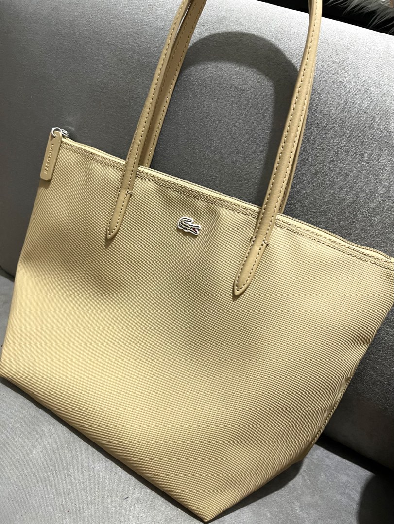 Lacoste medium tote bag top