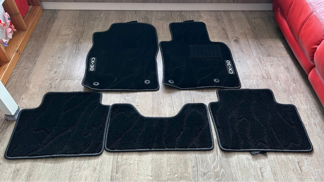Original Mazda CX30 carpet (new complete set), Car Accessories